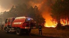 Prancūzijoje evakuota 20 000 žmonių dėl miškų gaisrų pietvakariuose