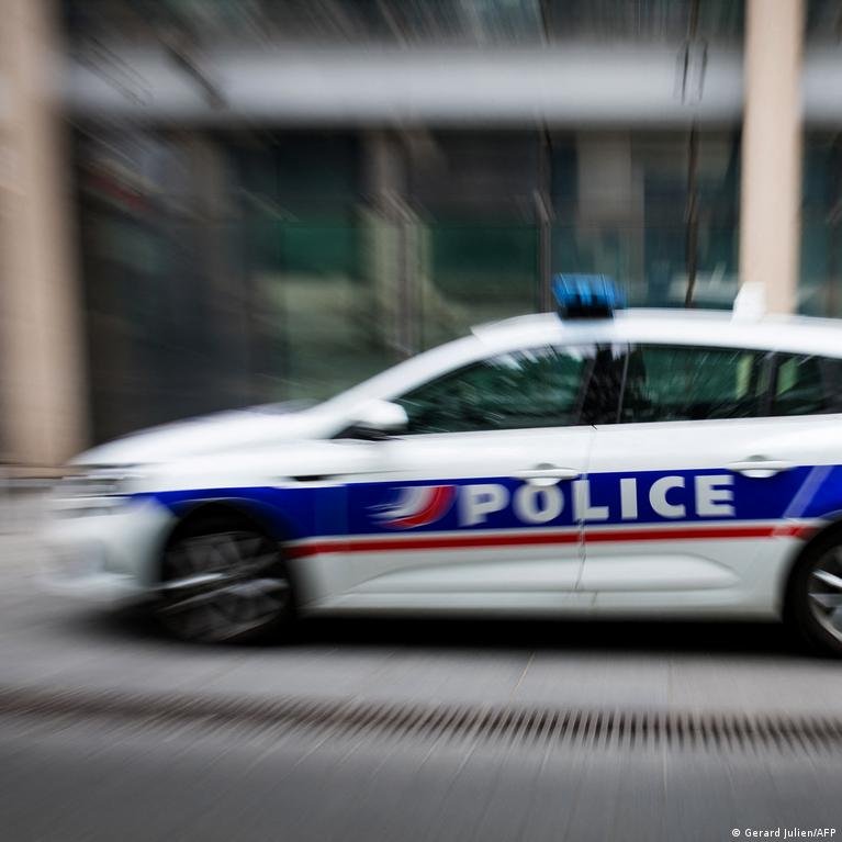 Pranczijoje Pradtas Teroristinis Tyrimas Po Ginklo Radimo Yd Priemiestyje