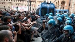 Protestai Bolonijoje: dešimtys sužeistų po vyro mirties sulaikymo metu