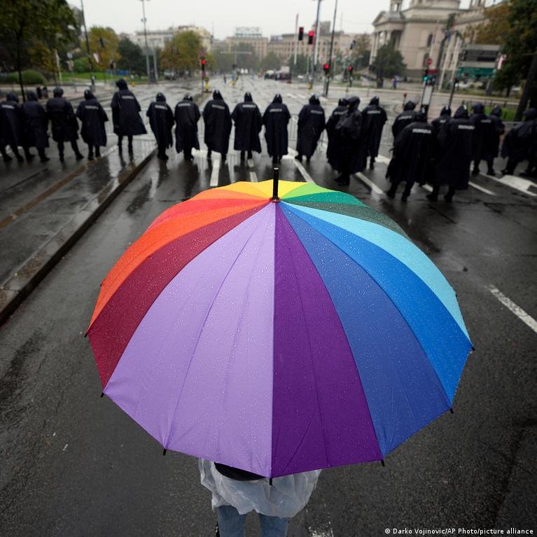 Serbijos Lgbtq Bendruomen Susiduria Su Smurto Epidemija