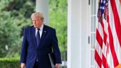 Teismas panaikino Donaldo Trumpo $1,8 mlrd. susitarimą su IRS dėl mokesčių auditų