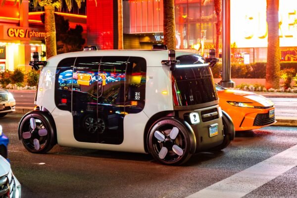 Zoox Pradeda Mokam Robotaksi Paslaug Las Vegase Be Vairo
