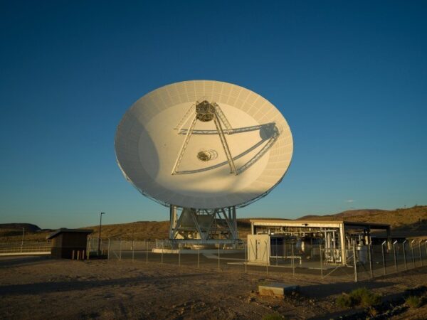 NASA Deep Space Network papildė nauja 34 metrų antena Kalifornijoje
