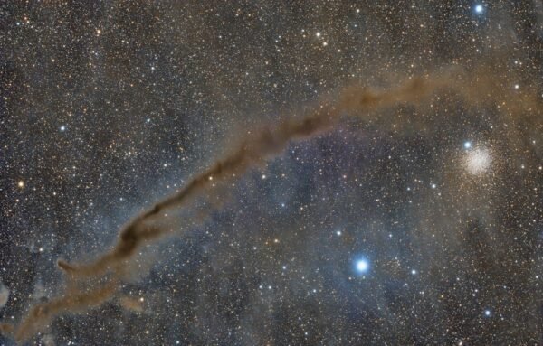 16958 Tamsioji ūkas Dark Doodad Ir žvaigždžių Spiečius Ngc 4372
