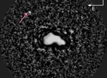 16962 Asteroidas Nisa Gali Būti Trijų Dalių Struktūra