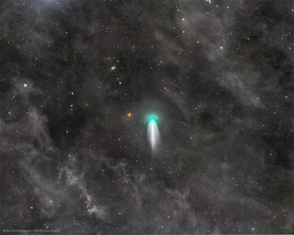 17090 Kometa 220pmcnaught Netikėtai Tapo Ryškesnė Ir Matoma Su ži