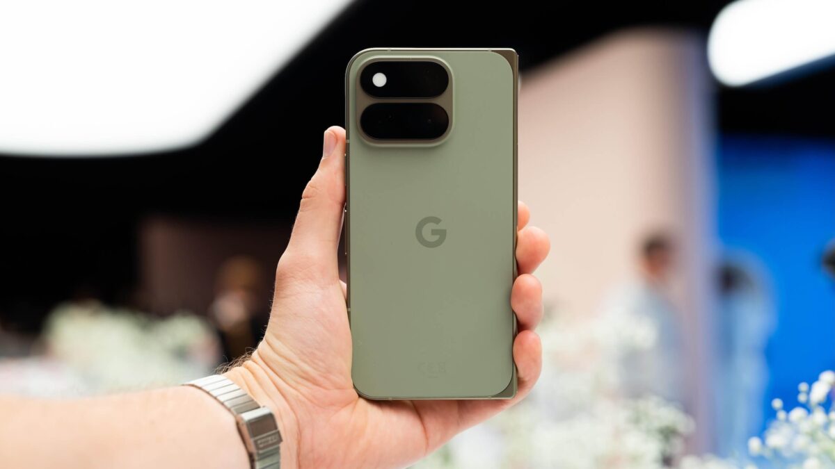 21501 Google Pristatė Naująjį Pixel 11 Pro Fold Lengvesnis Tvir