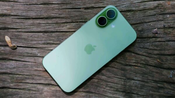 iPhone 17 pasiekė aukštą DxOMark reitingą, prilygdamas Galaxy S26 Ultra