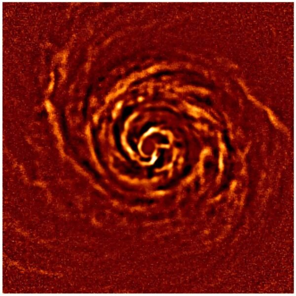 2641 Astronomai Stebi Planetų Formavimąsi Aplink žvaigždę Ab Auri