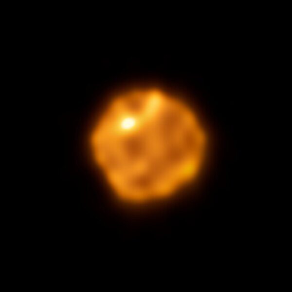 ALMA observatorija pateikė išsamų Betelgeizės paviršiaus vaizdą