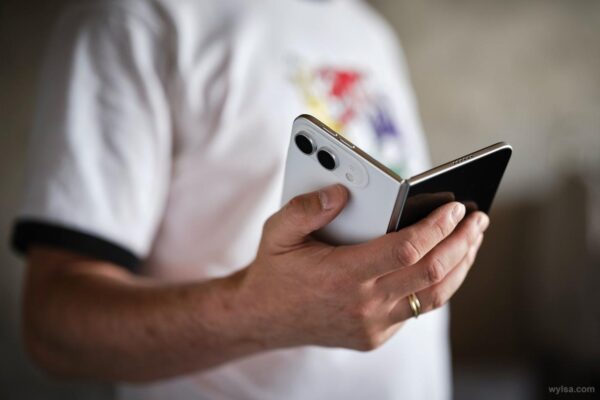 Sulankstomas iPhone Ultra gali sugrąžinti Apple magiją