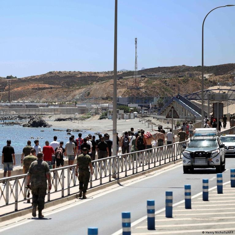 Europos Komisija Silo Marokui Daugiau Pagalbos Prie Ceutos Ir Melilijos Sien