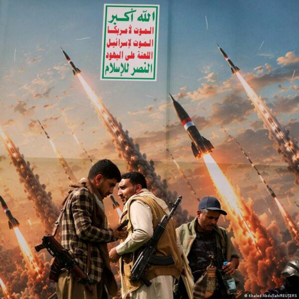 Houthi atakos gali sugrąžinti Jemeną į pilno masto karą