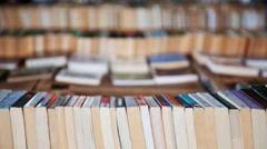 Naudotų knygų pardavimai auga: ar dėl to kalta dirbtinio intelekto plėtra?