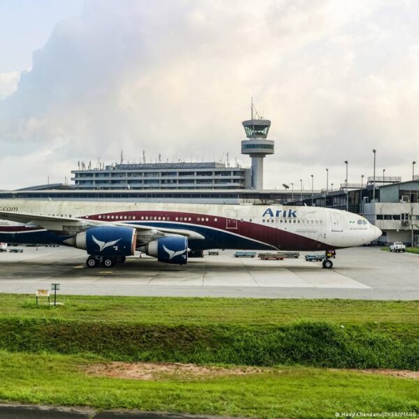 Nigerija tampa pagrindine Europos reaktyvinio kuro tiekėja, bet susiduria su trūkumu namuose