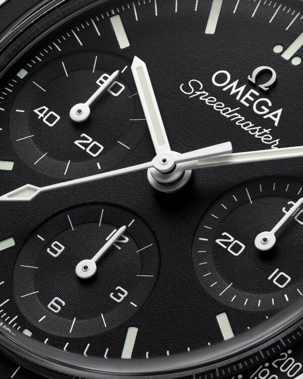 Omega pristatė naują 38 mm Speedmaster laikrodžių kolekciją