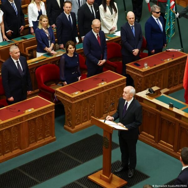 Vengrijos Parlamentas Irinko Orban Kritikuojant Nauj Prezident