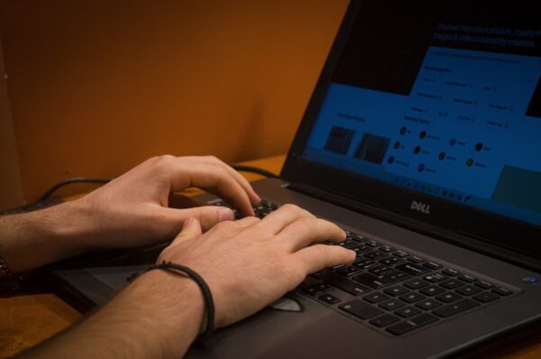 NTLite atnaujinimas leidžia apeiti Windows 11 26H2 sistemos reikalavimus