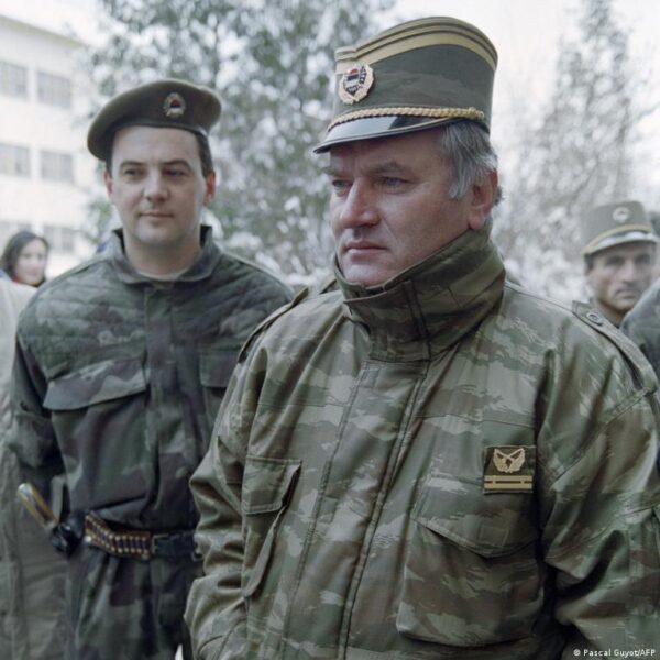 Ratko Mladičiaus mirtis atgaivino senas žaizdas Bosnijoje ir Serbijoje