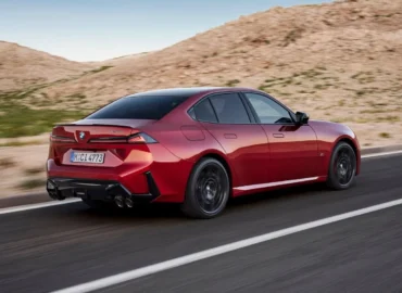 Pristatytas naujasis BMW 3 Series su CLAR platforma