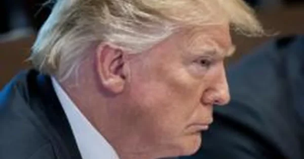 Trumpas paaštrino konfliktą su žiniasklaida po nesėkmingos savaitės