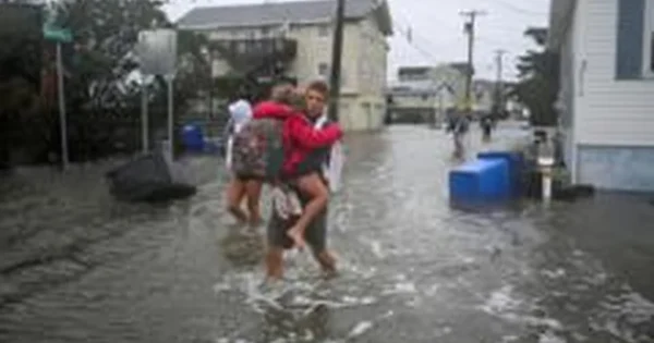 Galinga nor'easter audra sukėlė pakrančių potvynius Niujorke ir Naujajame Džersyje