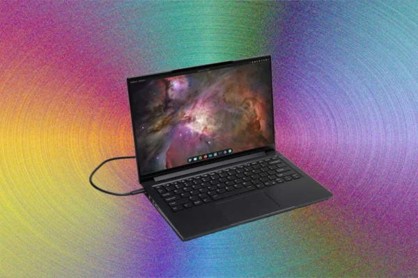 2026 metų Linux nešiojamųjų kompiuterių apžvalgose išskiriami System76 ir Framework modeliai