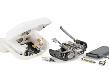iFixit AirPods 5 taisomumą įvertino 2 balais iš 10