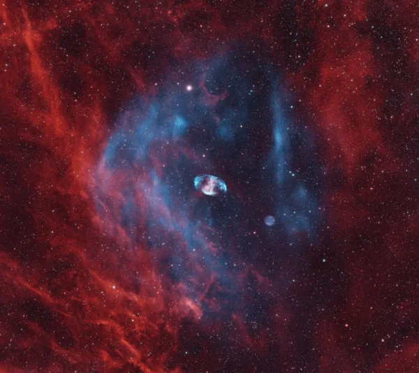 Metuzalio ūkas MWP 1 yra viena seniausių žinomų planetinių ūkų
