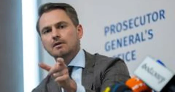 Ukrainos generalinis prokuroras atsistatydino dėl skambučių centrų korupcijos skandalo