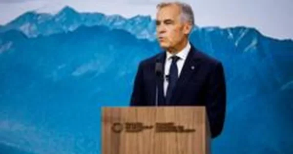 Markas Carney Toronte pristatė Kanadą kaip saugų prieglobstį pasaulio finansams