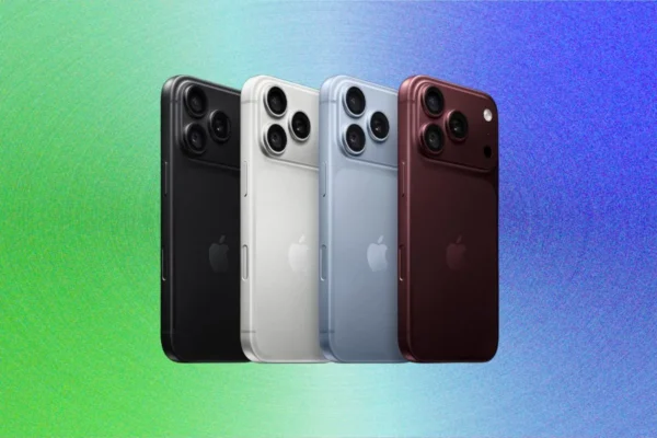 Apple pristatė sulankstomą „iPhone Duo“ ir atnaujintus „iPhone 18 Pro“ modelius