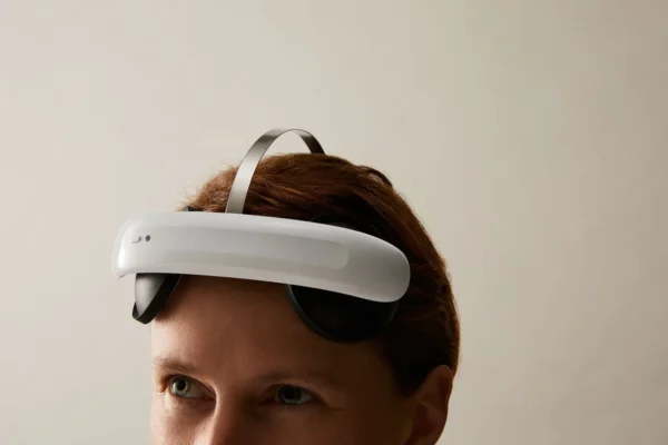 „Flow Neuroscience“ FL-100 JAV patvirtintas kaip namuose naudojamas depresijos gydymo prietaisas