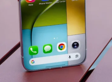 TECNO pristatė beveik berėmio telefono prototipą su 6,78 colio ekranu