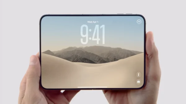 Apple pristatė pirmąjį sulankstomą „iPhone Duo“