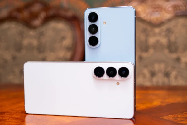 WIRED paskelbė 2026 metų geriausių Samsung telefonų gidą