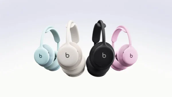 Apple pristatė naujas pilno dydžio belaides ausines Beats 360