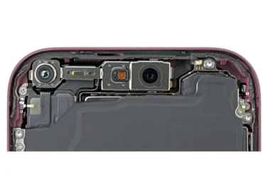 iFixit iPhone 18 Pro skyrė 7 iš 10 už taisomumą