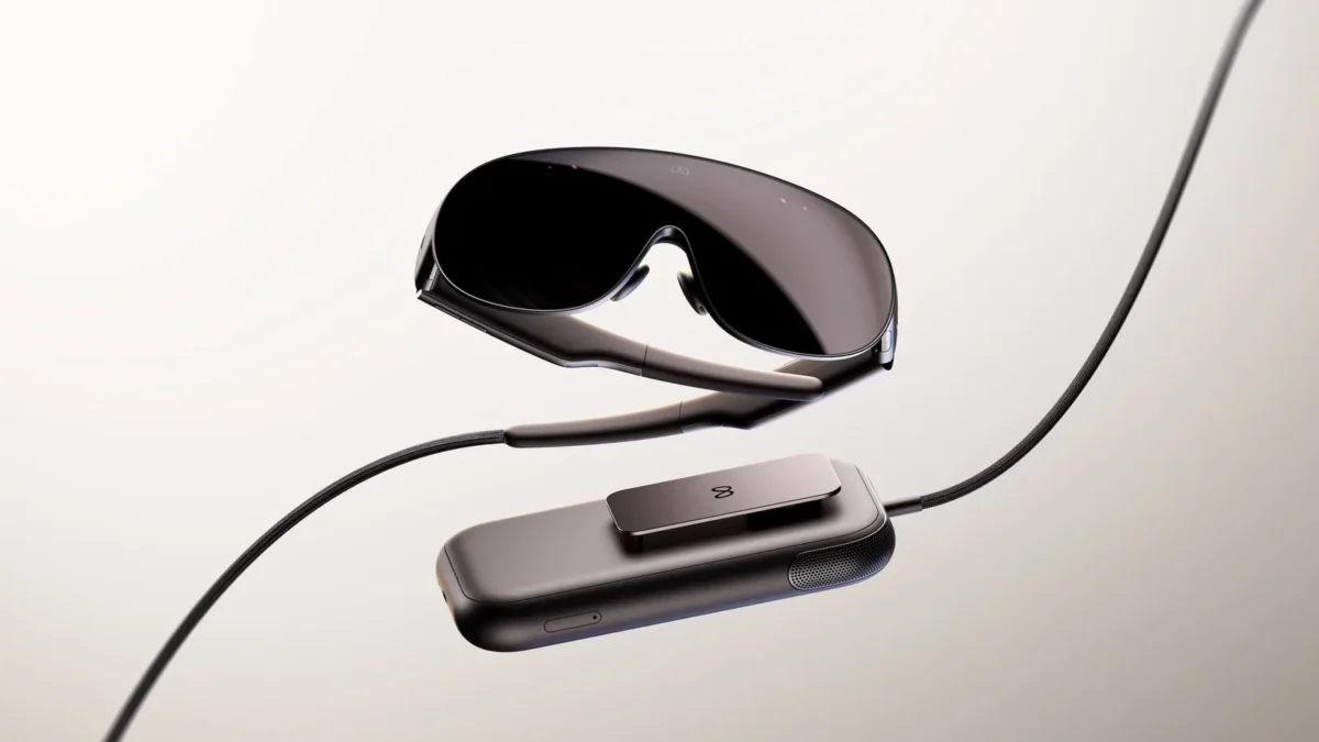 Meta pristatė 100 gramų sveriančius mišrios realybės akinius Meta VR Glasses
