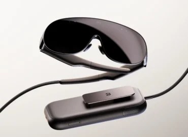 Meta pristatė 100 gramų sveriančią VR ausinę Meta VR Glasses