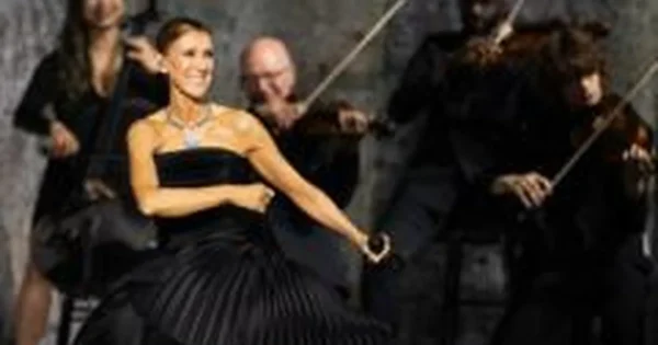 Céline Dion Paryžiuje pradėjo sugrįžimo koncertų ciklą po šešerių metų pertraukos