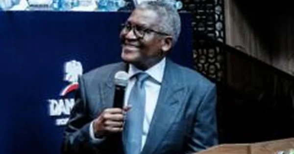 Nigerijoje gyventojai perka pirmąsias akcijas „Dangote“ naftos perdirbimo gamykloje