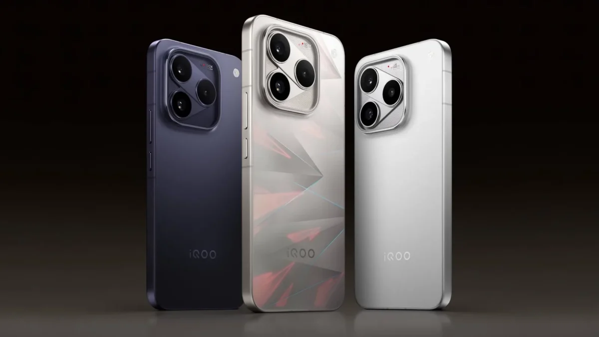 Kinijoje pristatytas iQOO 16 su 165 Hz ekranu ir 8400 mAh baterija