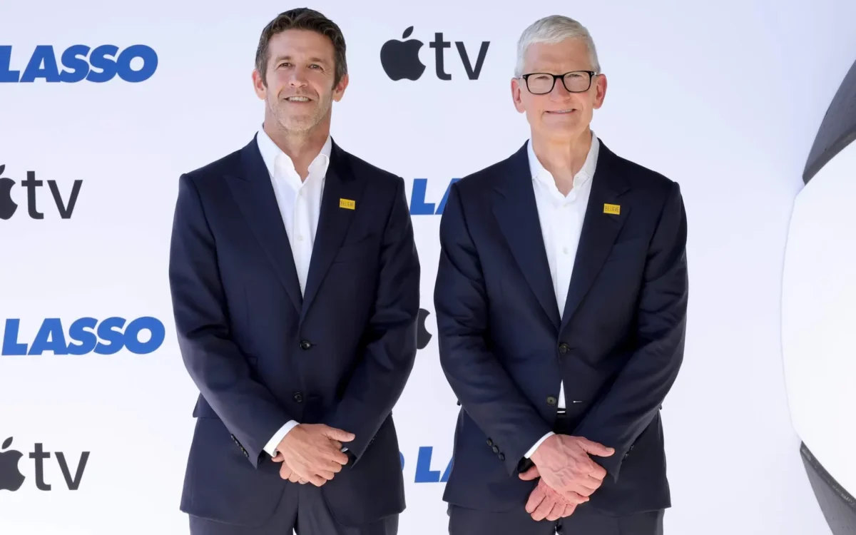 Naujajam „Apple“ vadovui Johnui Ternusui numatytas apie 58 mln. dolerių atlygis už 2027 finansinius metus
