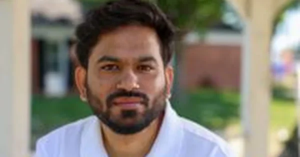 Studentų protestams Indijoje vadovavęs Abhijeet Dipke išgarsėjo po ministro atsistatydinimo