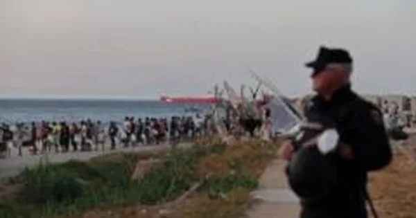 Išslaptinti dokumentai rodo, kad Ispanijos tarnybos iš anksto perspėjo apie masinį sienos kirtimą į Seutą