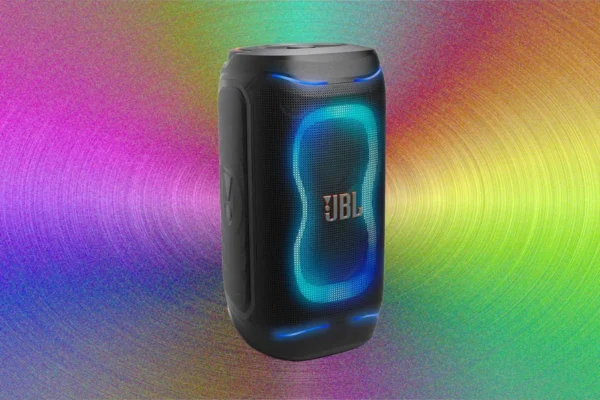 2026 metų apžvalgose tarp vakarėlių kolonėlių minimi JBL, Sony ir Marshall modeliai