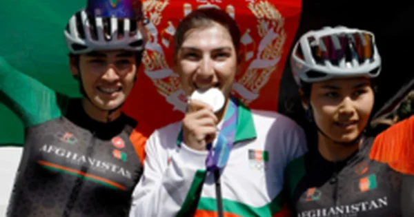 Fariba Hashimi Azijos žaidynėse iškovojo sidabrą moterų plento lenktynėse