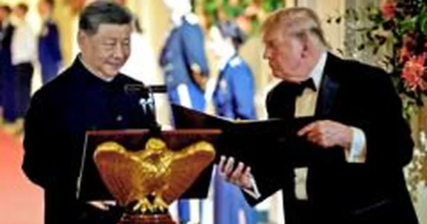 Trumpas ir Xi per valstybinę vakarienę Baltuosiuose rūmuose apsikeitė šiltais pareiškimais