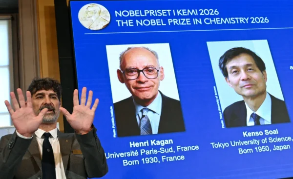 2026 metų Nobelio chemijos premija skirta Henri B. Kagan ir Kenso Soai